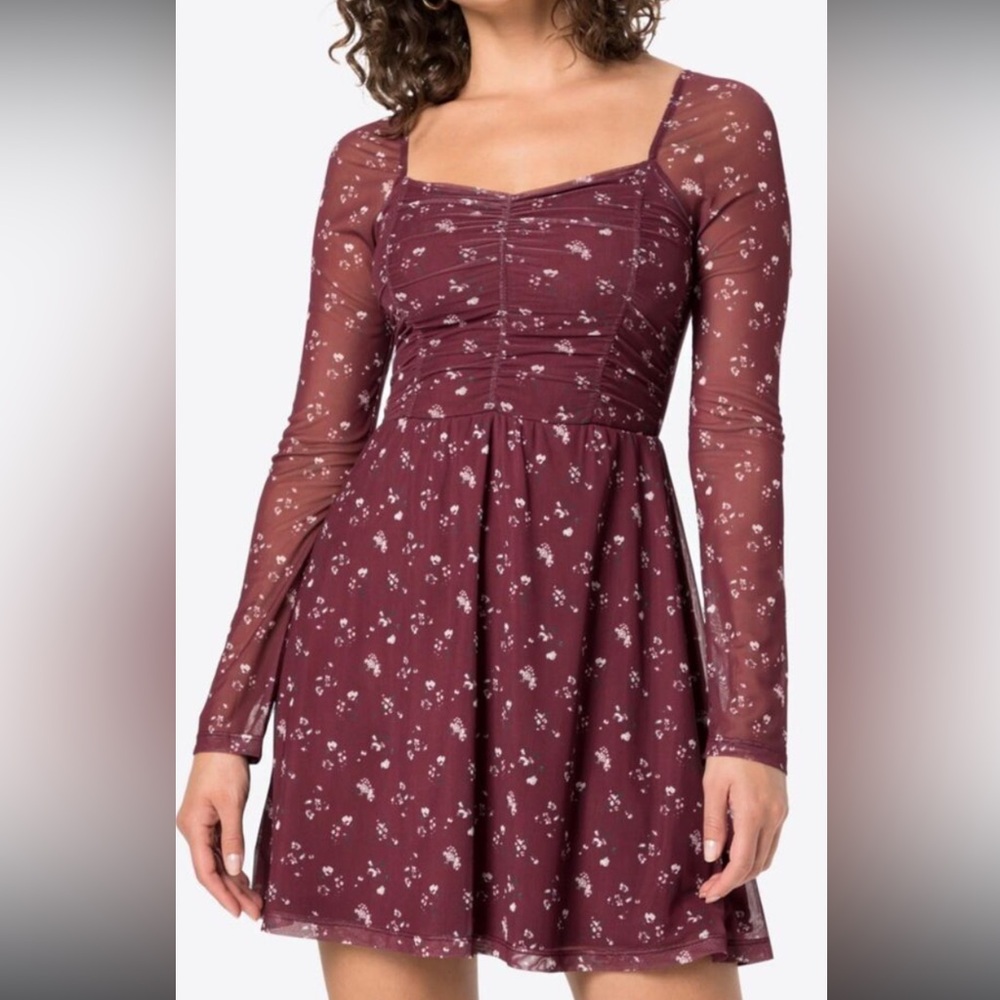Hollister Ruched Fit Flare Long Sleeve mini dress
